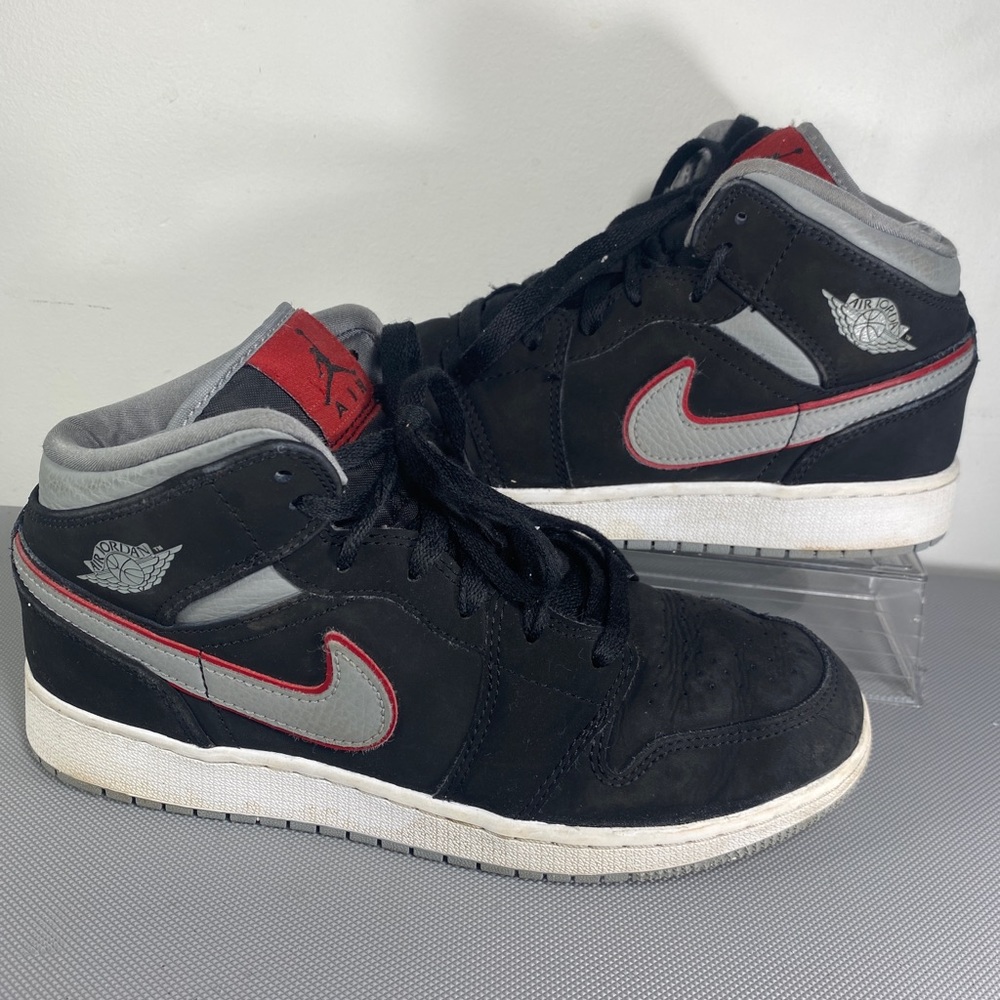 Nike Air Jordan 1 Mid (GS) Black Particle Grey Boys Men US 6.5Y 554725-060